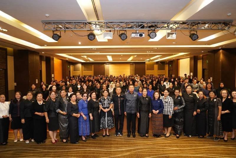 กลุ่มอาชีพน้ำพริกหนุ่มแม่ศรีนวล อำเภอเวียงหนองล่อง ร่วมโครงการเชิดชูเกียรติคนกองทุนพัฒนาบทบาทสตรี ประจำปี 2569