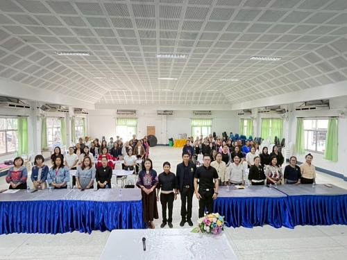 พช.เวียงหนองล่อง ร่วมกับคณะกรรมการพัฒนาสตรีอำเภอเวียงหนองล่อง จัดโครงการพลังสตรีสร้างสุข รู้สิทธิ  พัฒนาลุค  สุขภาพดี