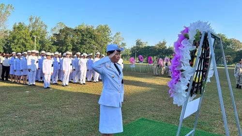 พช.เวียงหนองล่อง ร่วมพิธีวางพวงมาลาถวายสักการะ เนื่องในวันคล้ายวันสวรรคต พระบาทสมเด็จพระจุลจอมเกล้าเจ้าอยู่หัว (รัชกาลที่ 5) วันปิยมหาราช 